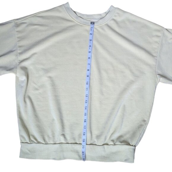 H&M Pastel Yellow Crew Neck Long Sleeve (Wom XS) with Shorts  (Wom S) Pajama Set - Picture 9 of 11